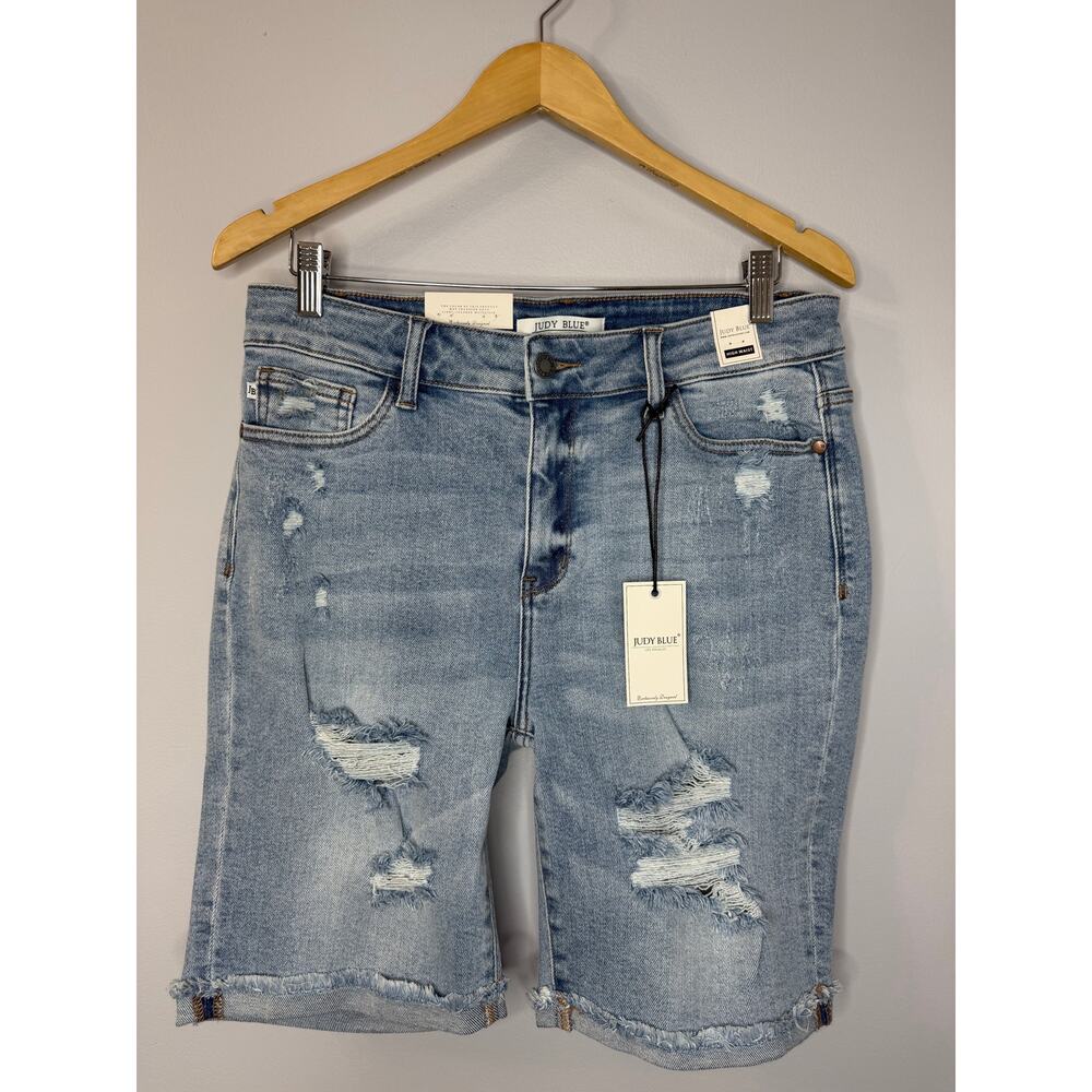 Judy Blue Feisty Mamacita Destroyed Bermuda Shorts Stretch Sz XL New